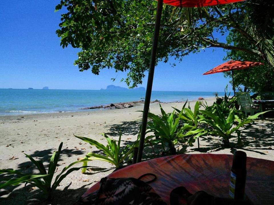 Dugong Koh Sukorn Hotel Ko Sukon Exterior foto